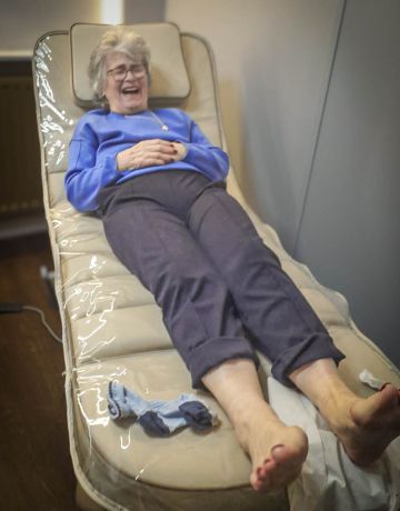 Audrey getting nails